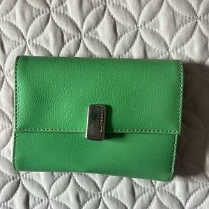Green wallet